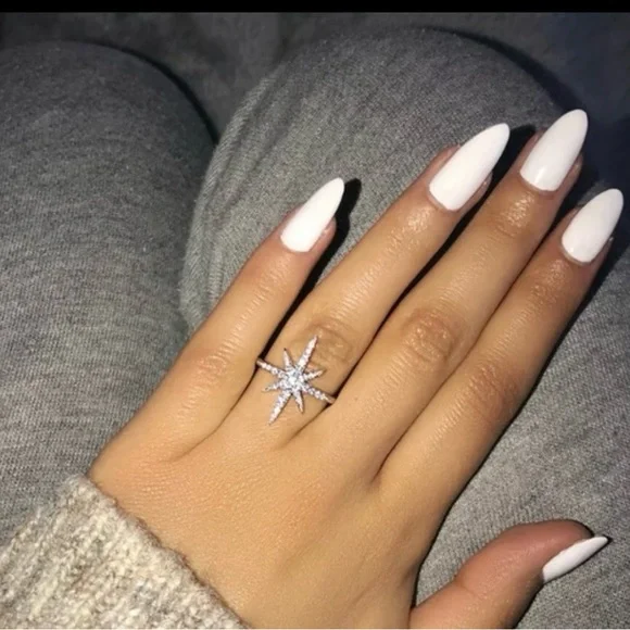 Cubic Zirconia Silver Starburst Ring. Size 7 - Picture 2 of 5